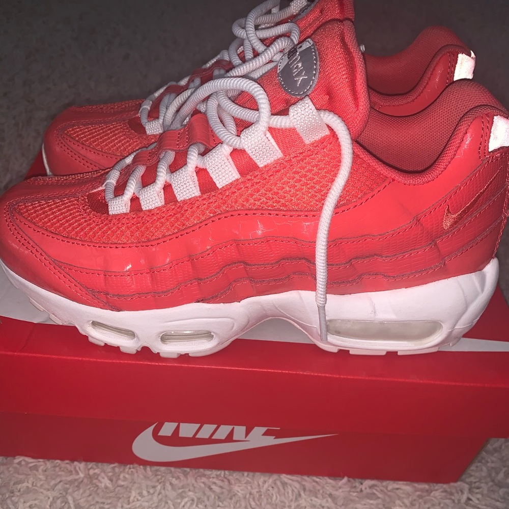 Like New Nike Air Maxx